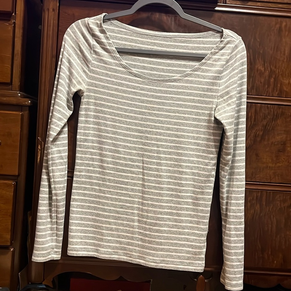 Gray and white striped scoop neck.